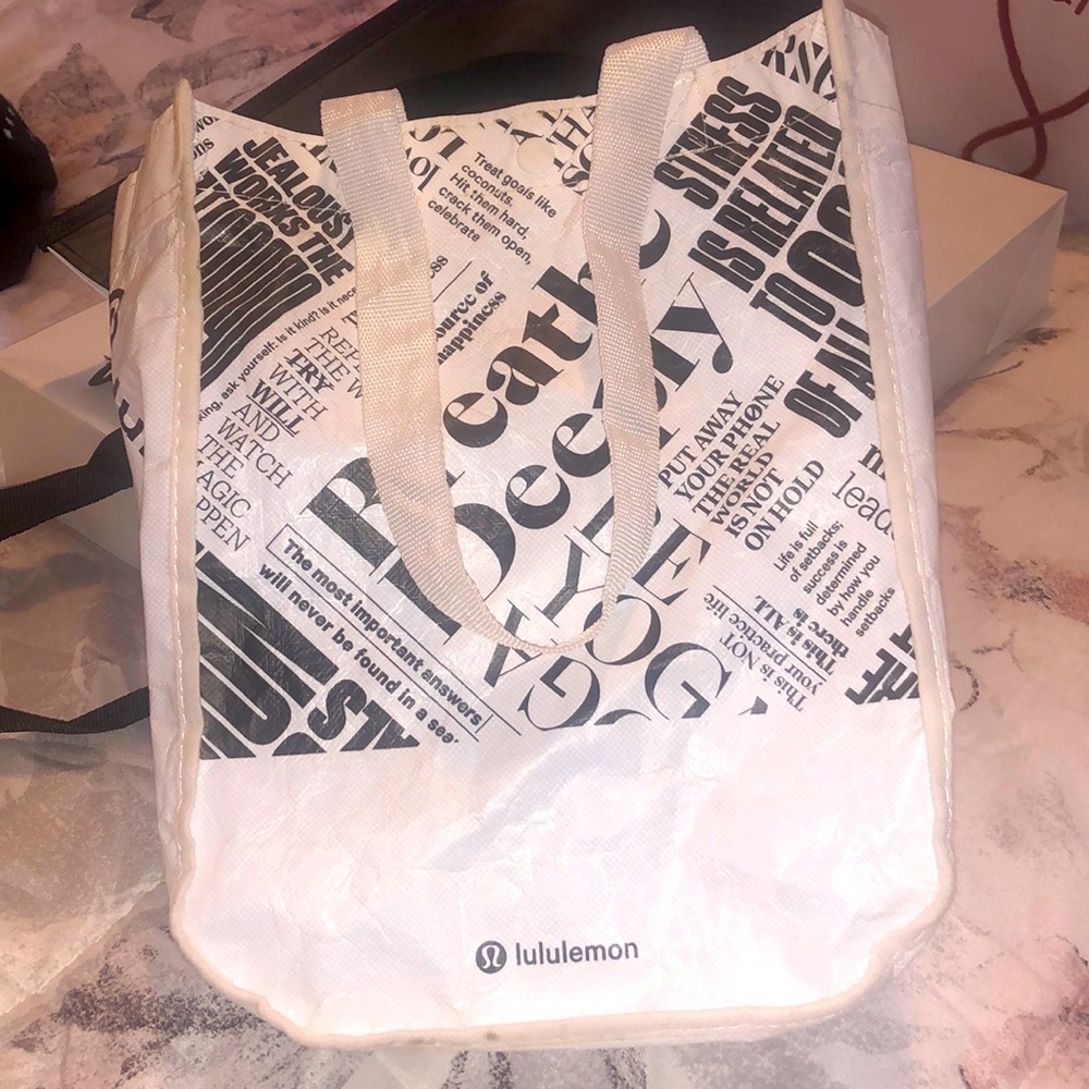 Lululemon bag!